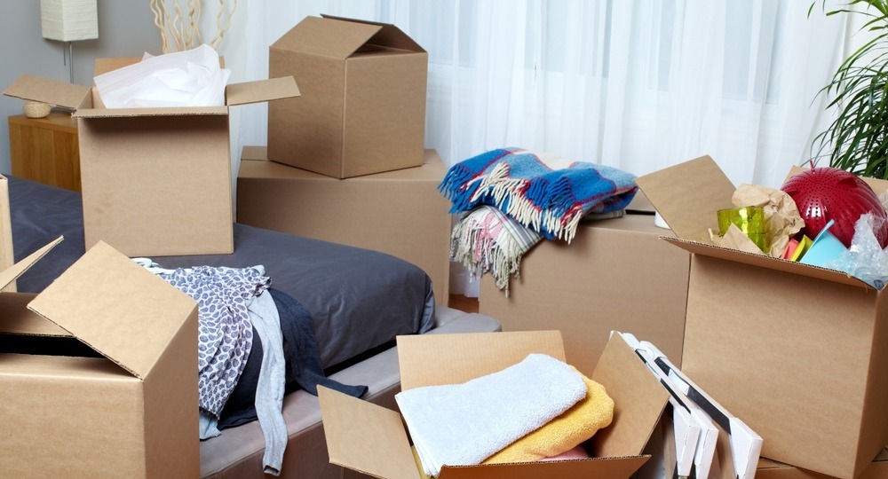 Smart Ways To Safely Pack Fragile Items During A Home Move